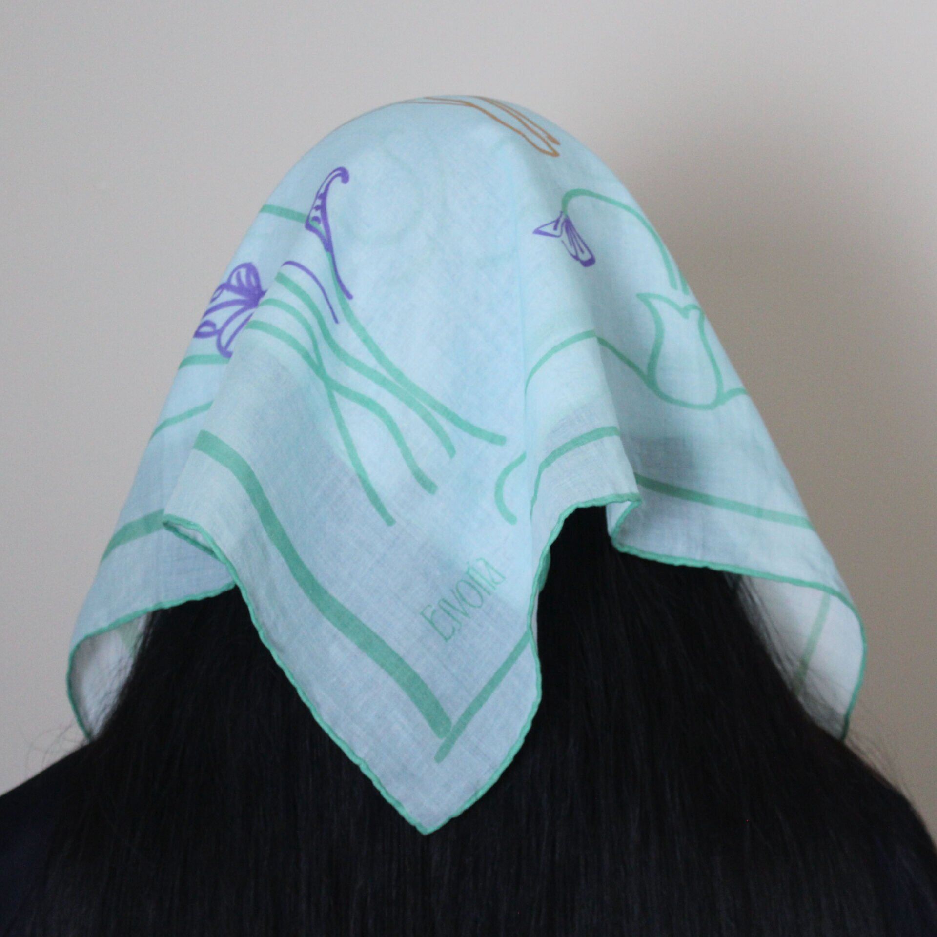 Dance of Spirits - Pamuk Fular